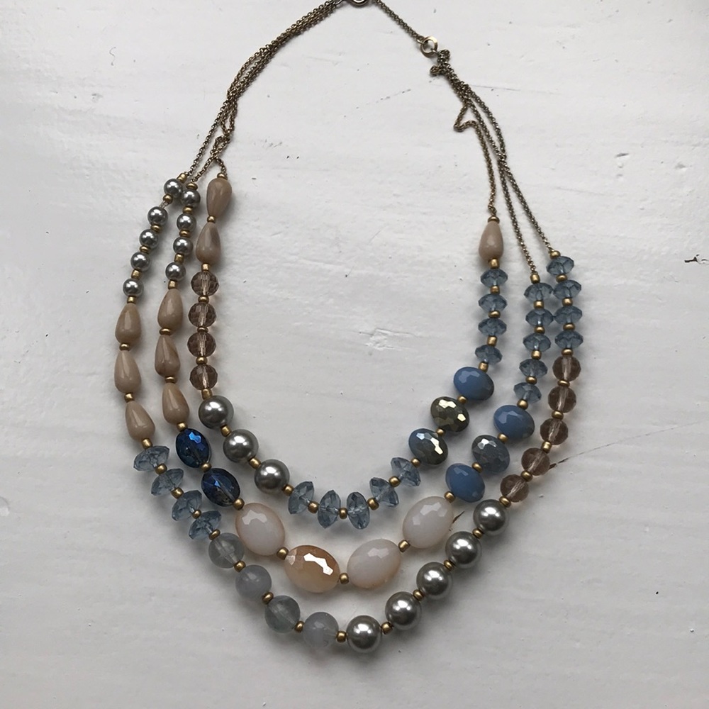 🎊🎉SALE🎊🎉Loft triple strand necklace